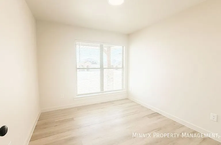 1208 Cottonwood Ave — Photo 9