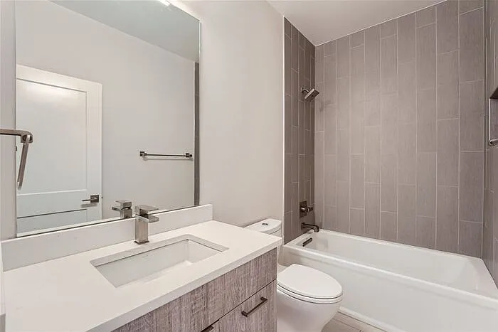 3807 N Franklin St — Photo 14