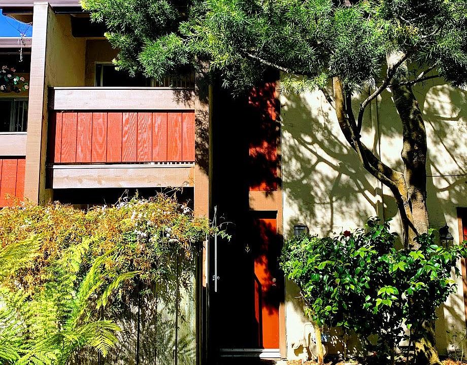 1st image of 1049 Oddstad Blvd
