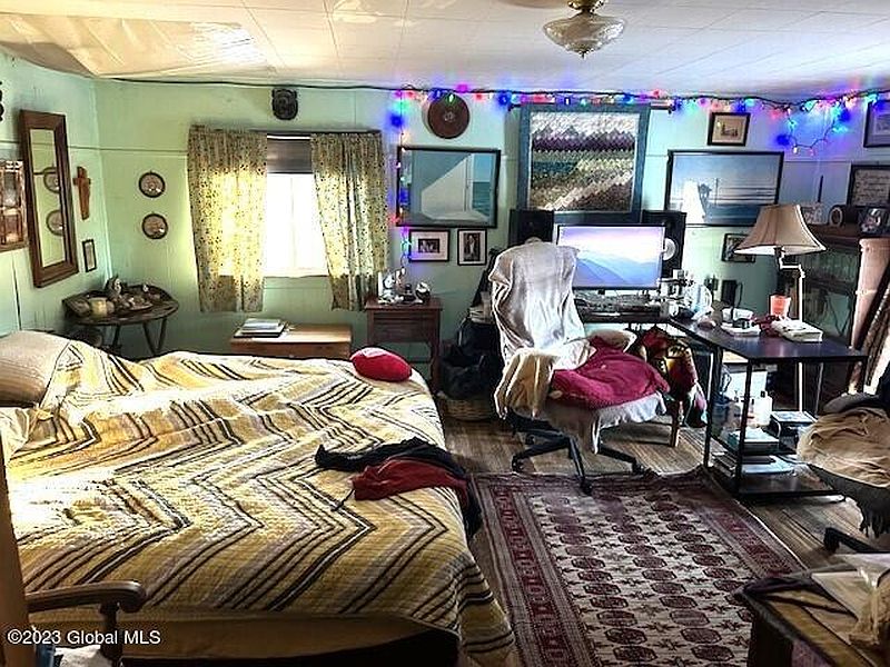 5th image of 727 Groveside Road