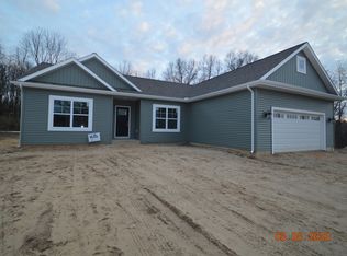 33227 Redfield St, Niles, MI 49120