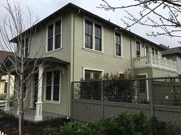 1st image of 165 West Macarthur St