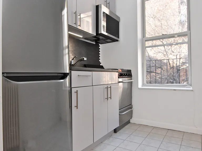 57 1st Ave #4S — Photo 3