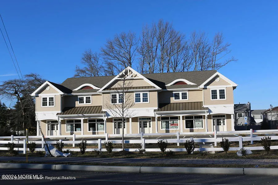 Building Photo - 256 Mantoloking Rd #3A