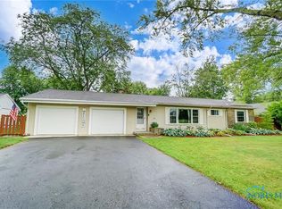 1827 Brookside Dr, Findlay, OH 45840