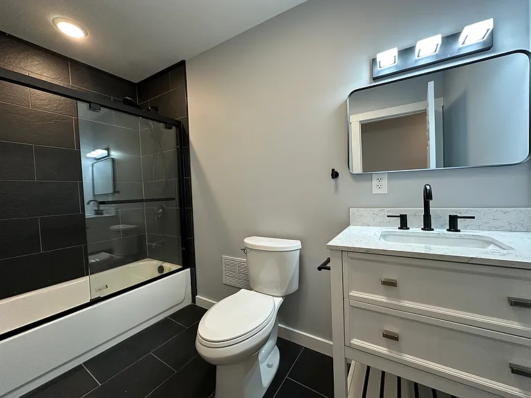 128 Caroline Ave #1 — Photo 46