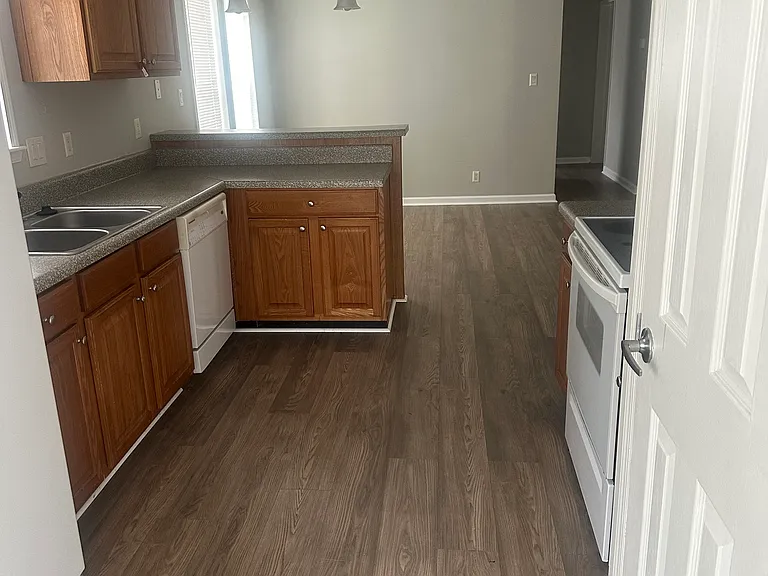 6643 Wagon Dr — Photo 11