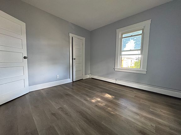 4th image of 62 Lawlor St #2RB