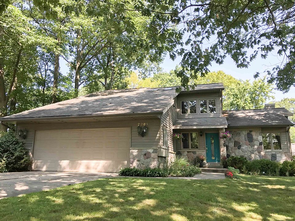 2281 Ridgefield Dr NE Grand Rapids MI 49505 Zillow