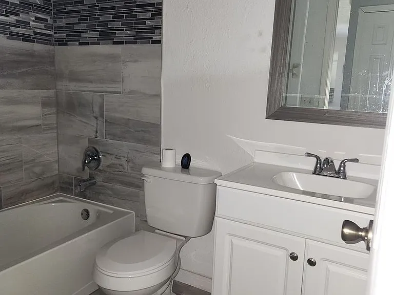 221 Loch Low Dr — Photo 15