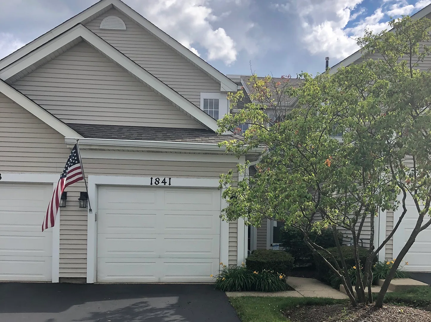 1841 Lucylle Ct photo 1