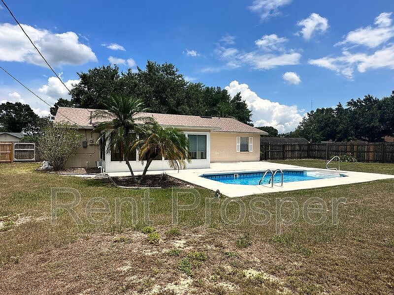 1st image of 6521 Calusa Dr