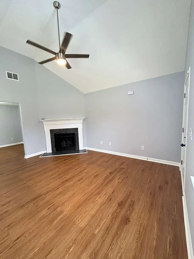 2 bed, 1147 sqft, $1,725 — Photo 4