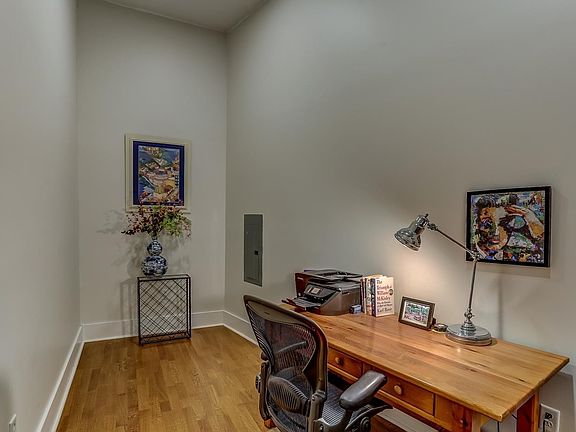 5th image of 700 Harbor Bend Rd APT 209