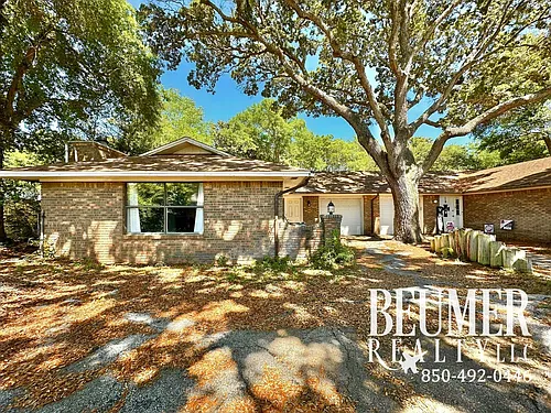 5078 Leeward Dr Photo 1