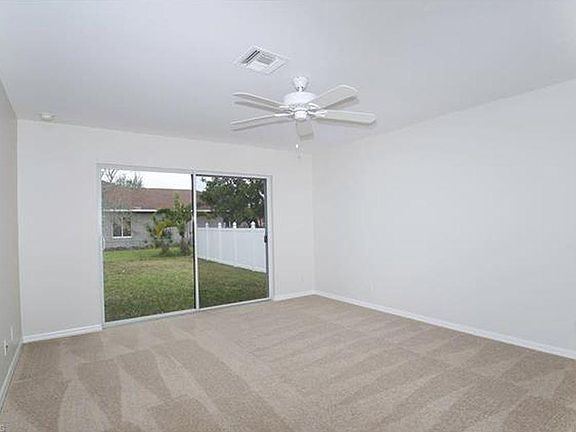 5th image of 1307 SW 32nd Ter