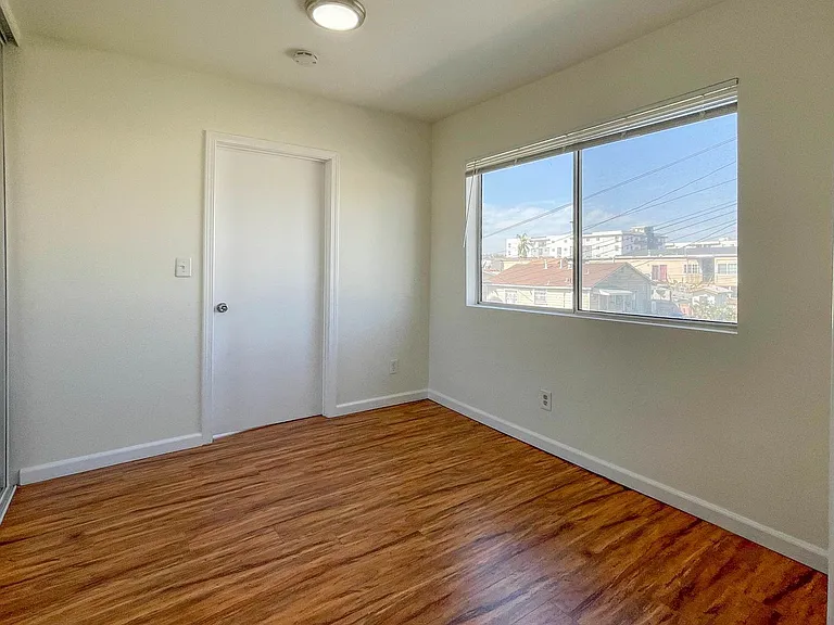 6606-6610 Brynhurst Ave #6608-C — Photo 9