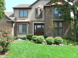 17278 Maple Hill Dr, Northville, MI