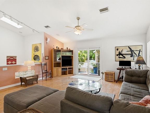 3rd image of 755 SAN CHRISTOPHER DRIVE