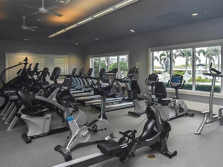 14032 Hawks Eye Ct — Photo 32