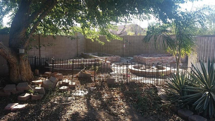 1st image of 12467 W Palm Ln