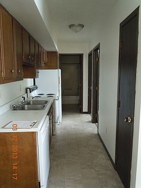 4th image of 901 22nd Ave NW #8B