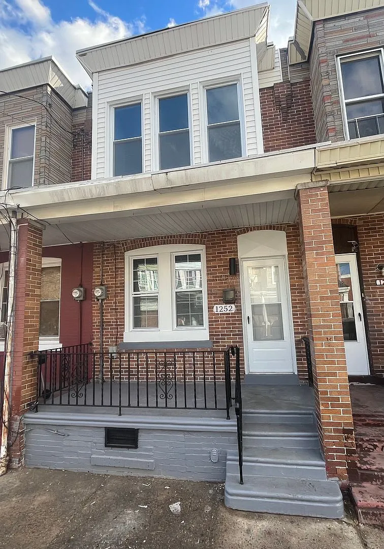 Newly Renovated 2 Bed/1 Bath in Whitman Park Neighborhood of Camden! — Photo 1