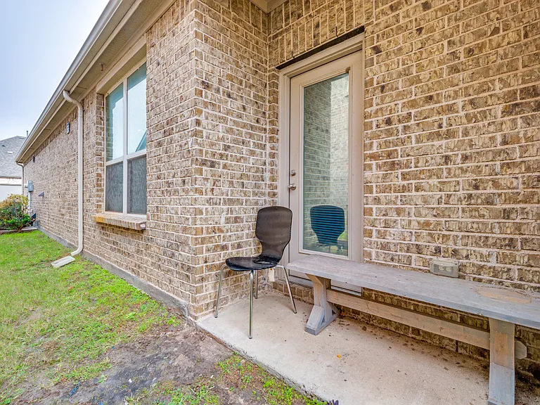 2028 Barx Dr — Photo 25
