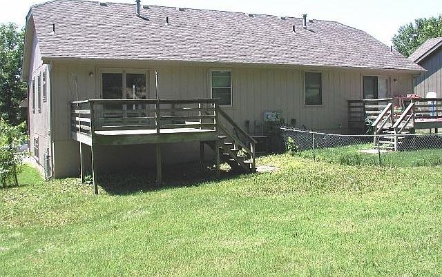 2nd image of 424 Lee Dr #424