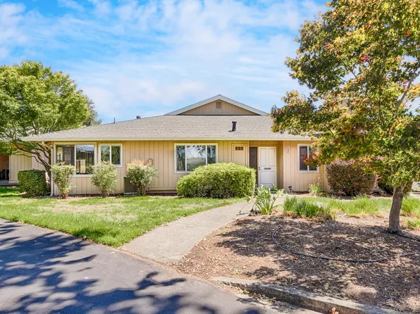 1 Meadowgreen Court, Santa Rosa, CA 95409