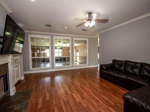 4th image of 208 Sundown Dr
