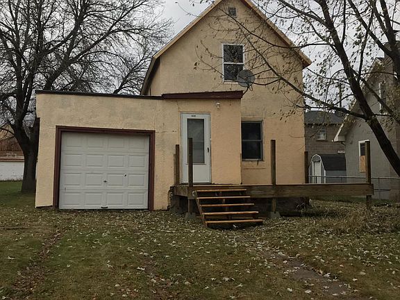 Railings were not installed yet in this photo