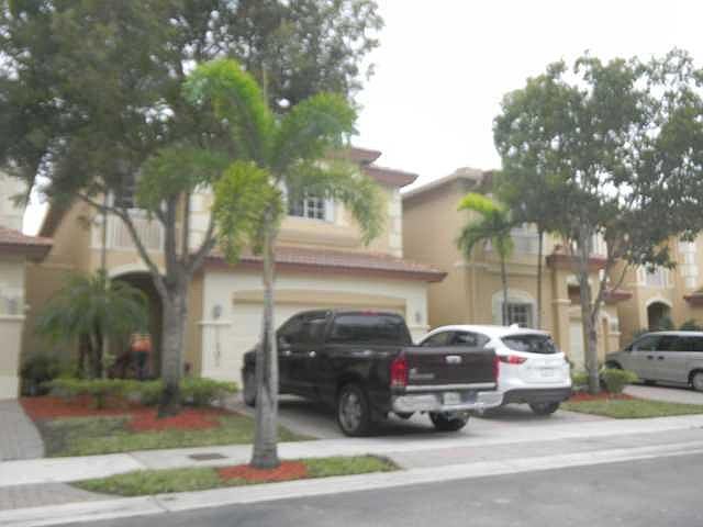 1st image of 11492 NW 69th Ter