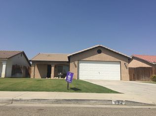 132 W Pilot Ave, Bakersfield, CA 93308