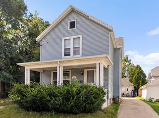 732 N 7th St, Manitowoc, WI 54220