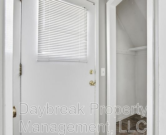4th image of 1221 5th St S