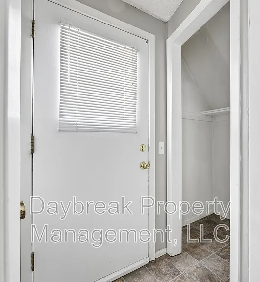1221 5th St S — Photo 4