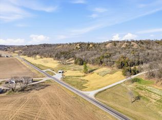 2294 Bluff Rd, Sidney, IA 51652