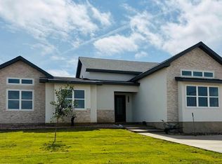 709 Encinal Dr, Eagle Pass, TX 78852