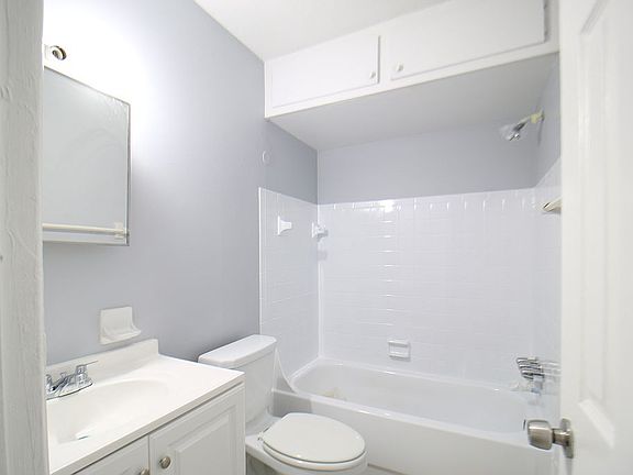 3rd image of 520 89th Ave N