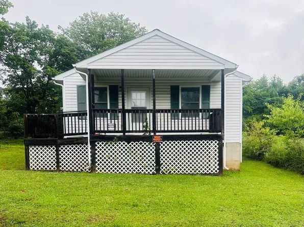 913 Boden St, Martinsville, VA 24112