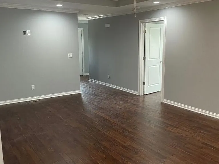 137 Ashkirk Ln — Photo 4