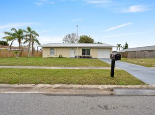 822 Onyx Dr NE, Palm Bay, FL 32905