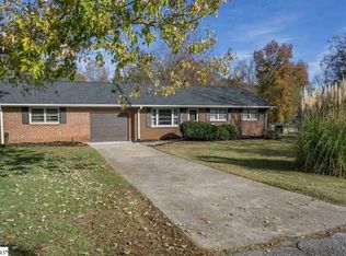 102 Berry Rd, Greer, SC 29650
