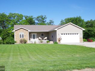 10103 Prairie Rd, Danville, IA 52623