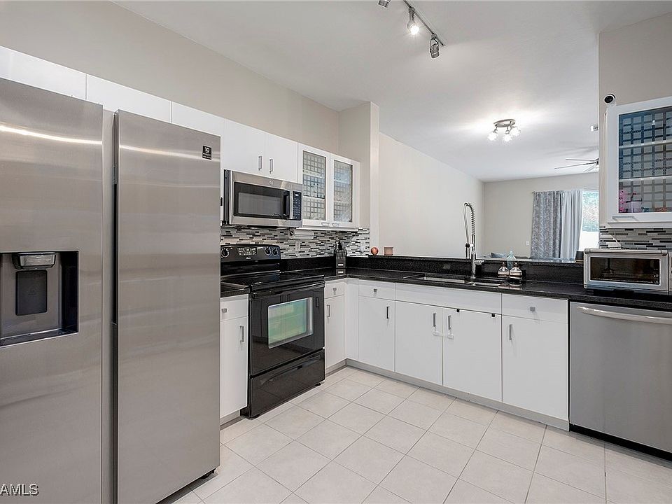 1st image of 3624 Pine Oak Cir APT 106