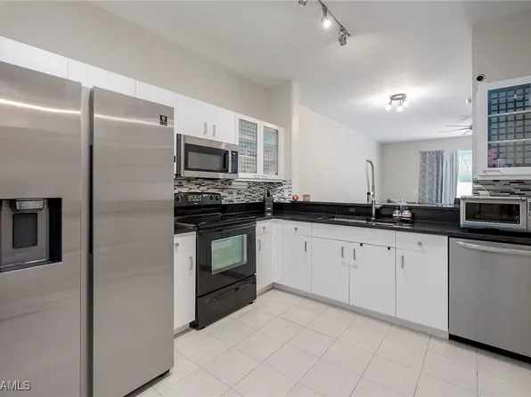 3624 Pine Oak Cir APT 106, Fort Myers, FL 33916