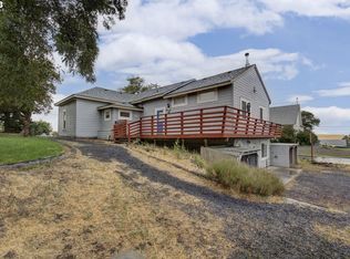 803 Columbia St, Moro, OR 97065
