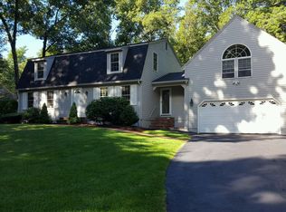 34 Brentwood Rd, Chelmsford, MA 01824
