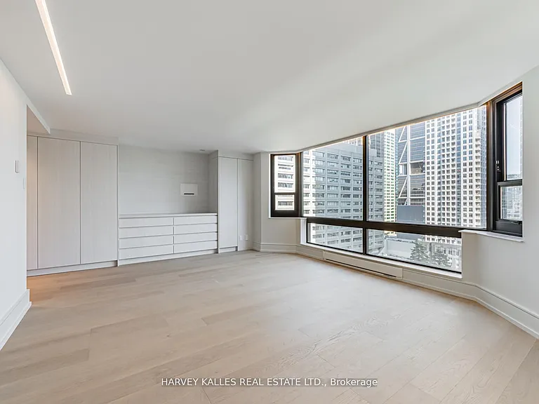 1166 Bay St #1703 — Photo 23